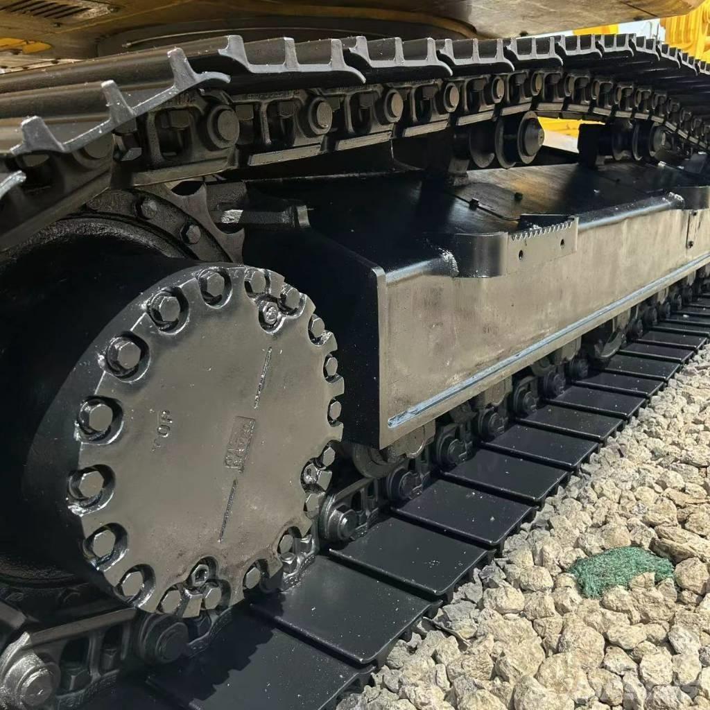Komatsu PC 200-8 Bageri guseničari
