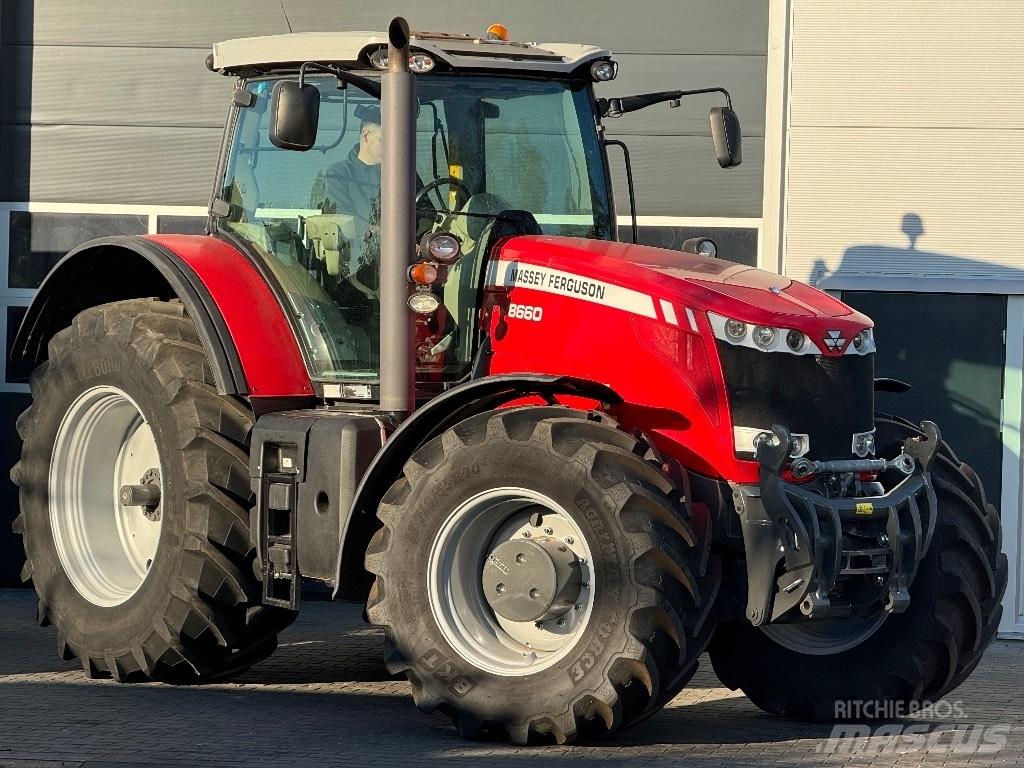Massey Ferguson 8660 Traktori