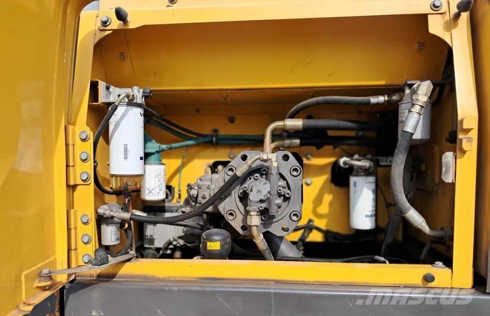 Volvo EC 300 D L Bageri guseničari
