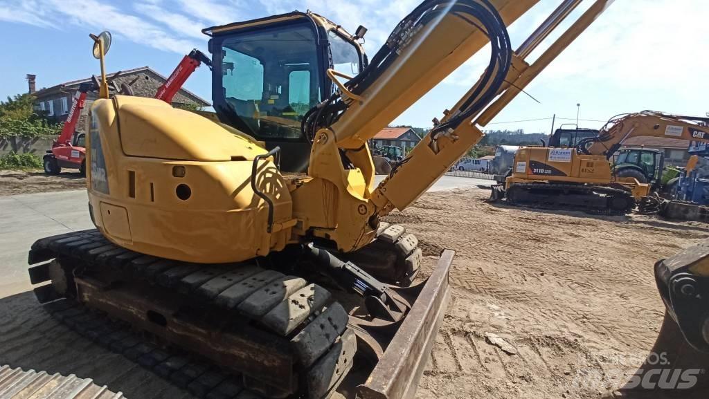 Komatsu PC118MR-8 Bageri guseničari