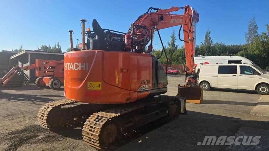 Hitachi ZX 135 US-6 Bageri guseničari