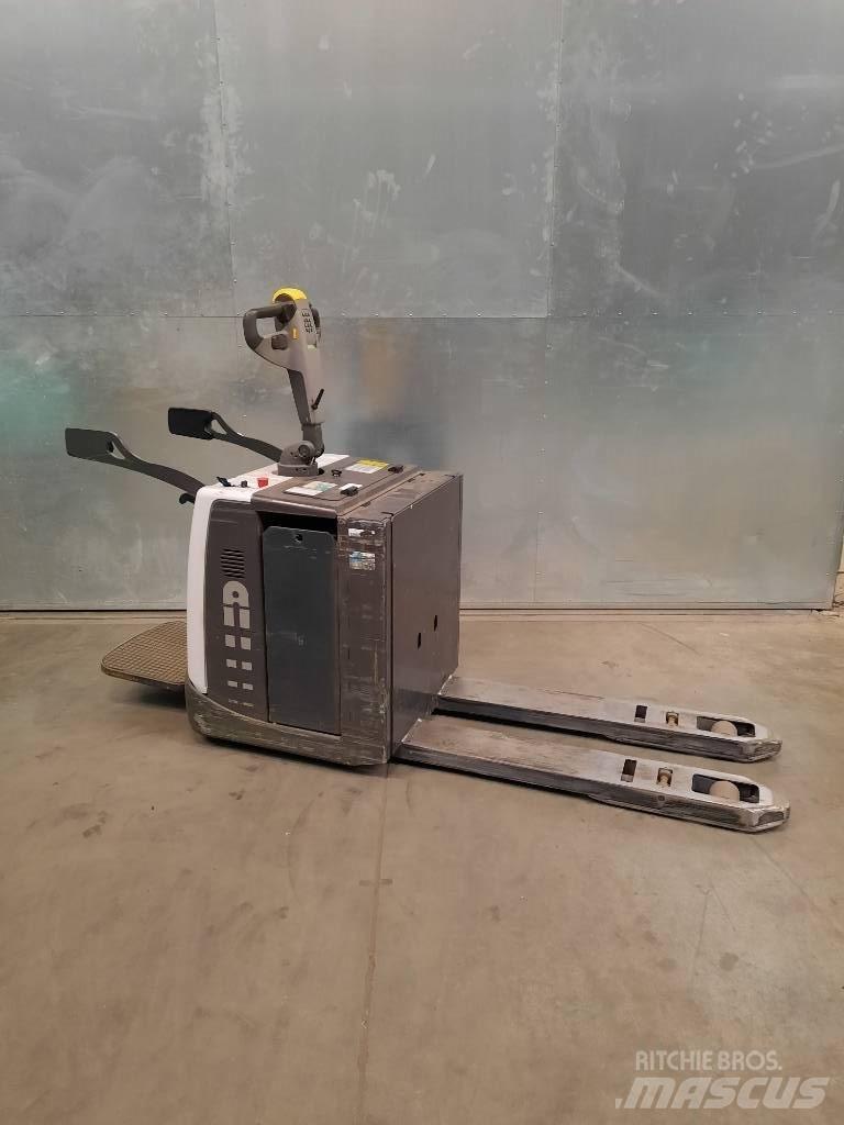 UniCarriers PMR200P Nisko podizni električni viljuškar sa stajalištom