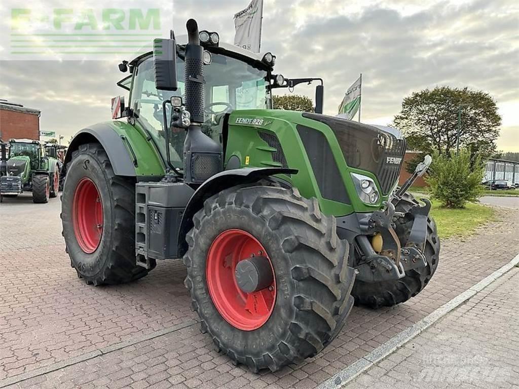 Fendt 828 vario s4 Traktori