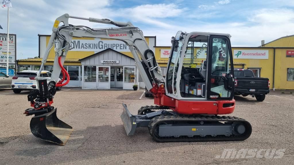 Takeuchi TB 257 FR Mini bageri < 7t