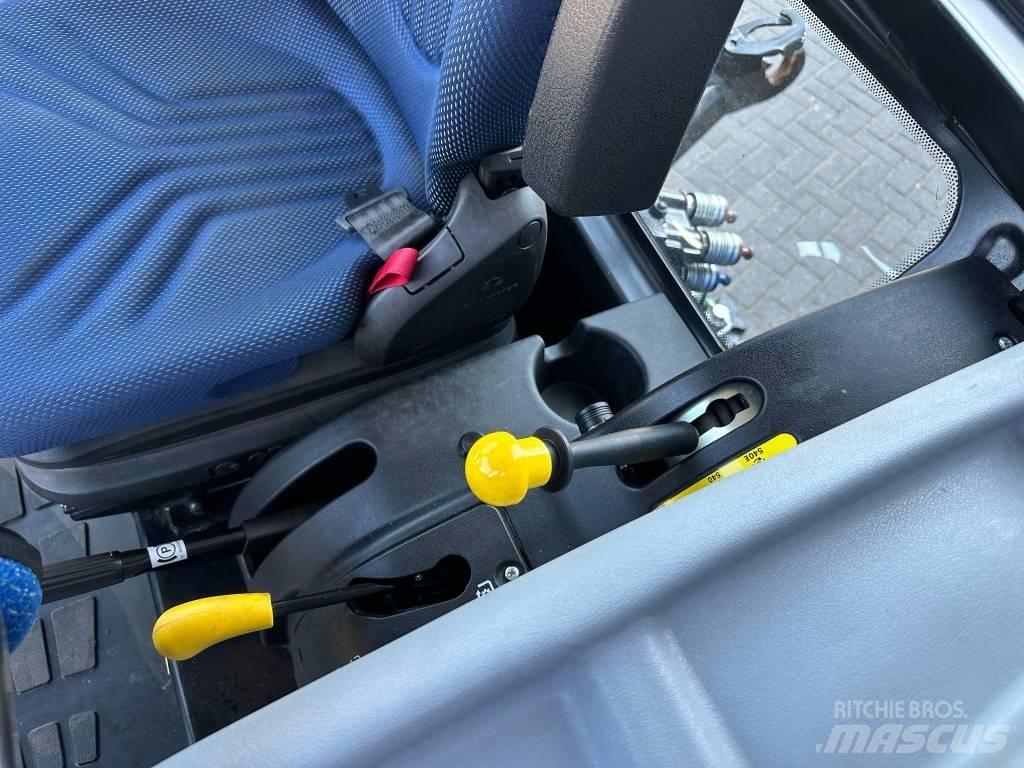 New Holland T4.75 S Traktori