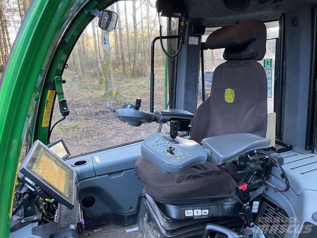 John Deere 1110G Forvarderi