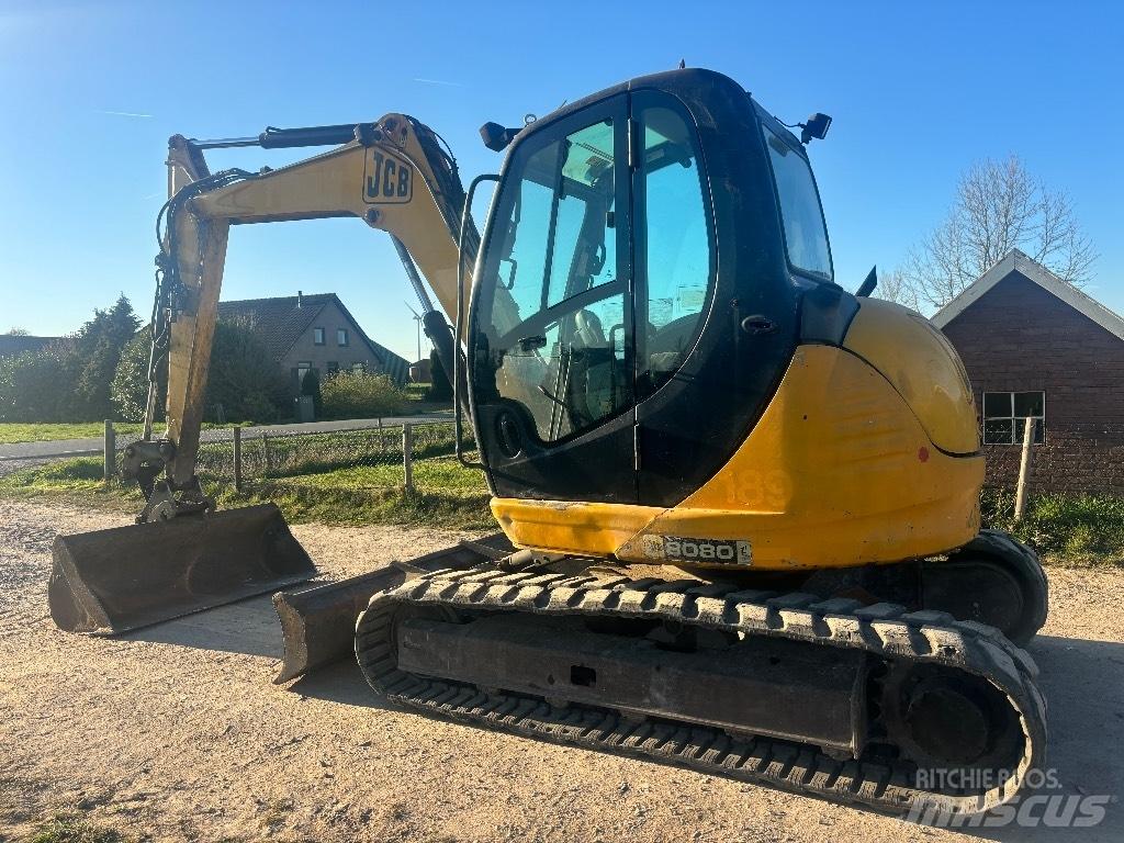 JCB 8080 Midi bageri 7t – 12t