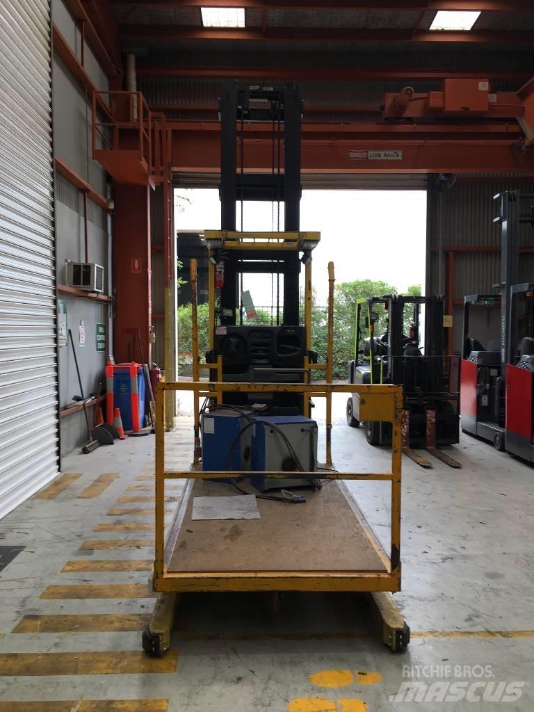 Hyster R30XMF2 Visoko dizajući komisioni viljuškar