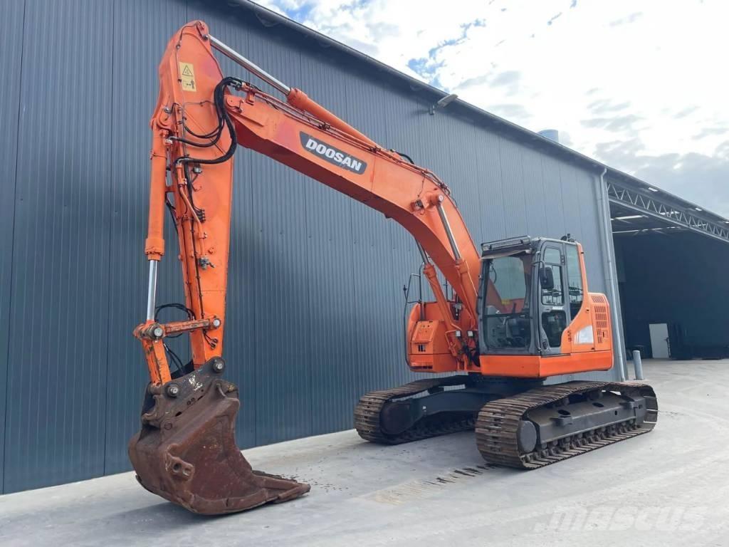 Doosan DX235LCR Bageri guseničari