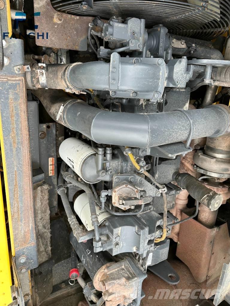 Komatsu PC 450-8 Bageri guseničari