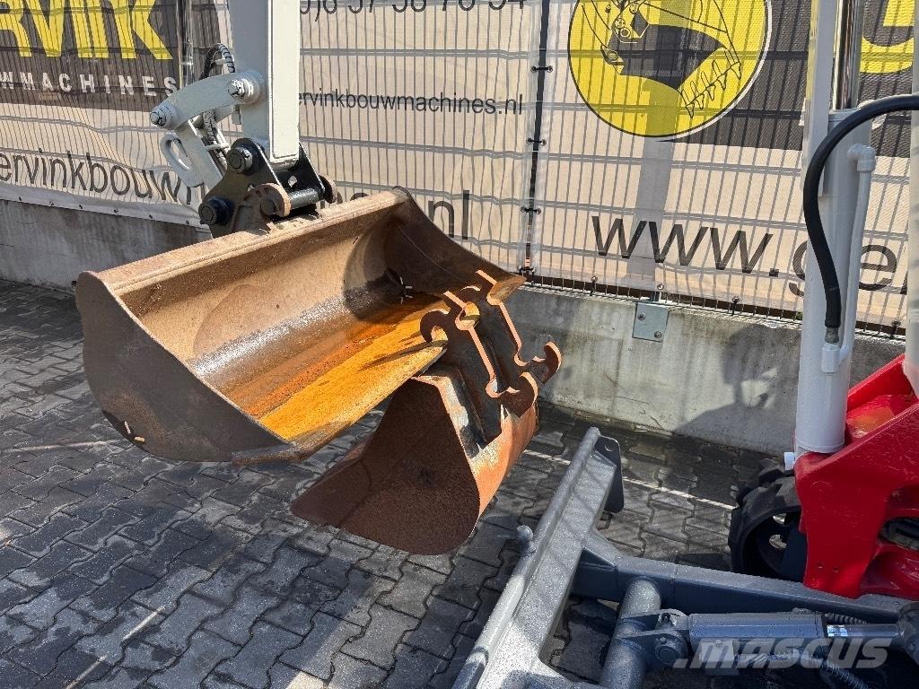 Takeuchi TB125 Mini bageri < 7t