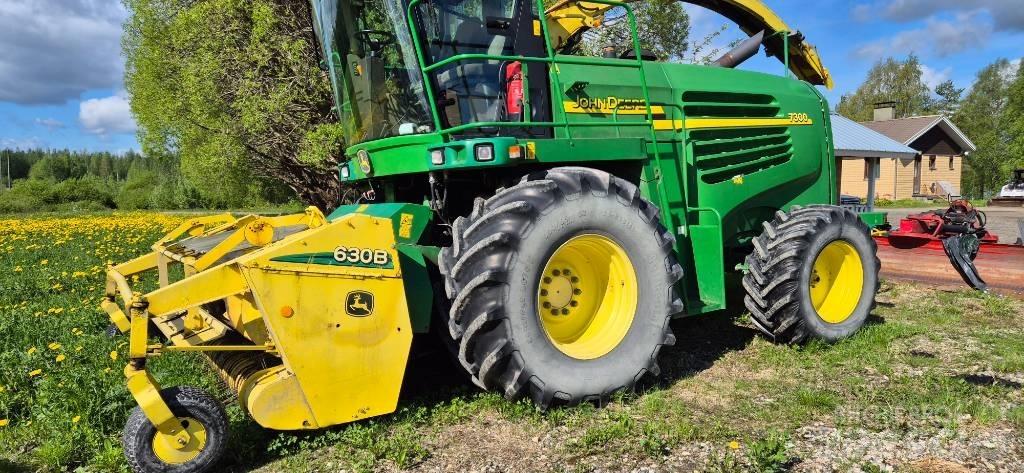 John Deere 7300 Mašine za stočnu hranu sa sopstvenim pogonom