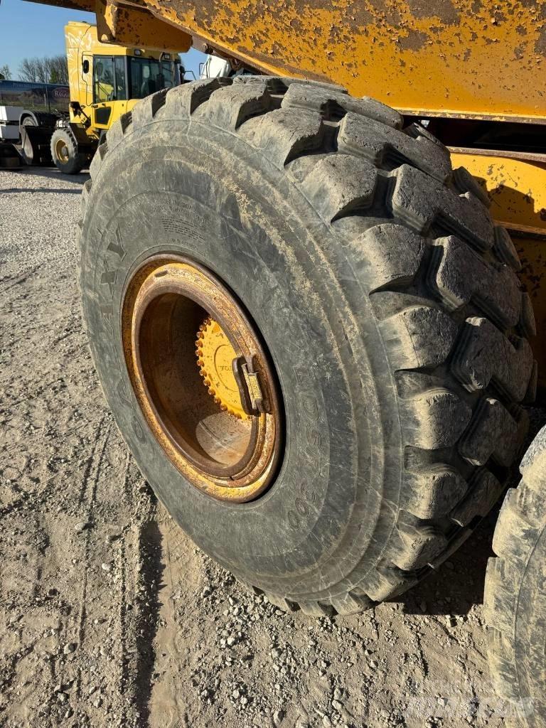 Volvo A 25 E Zglobni damperi