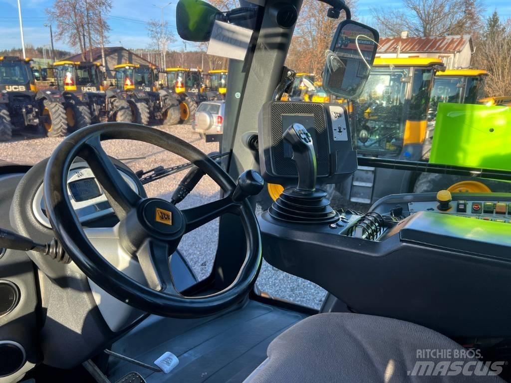 JCB Fastrac 8310 Traktori