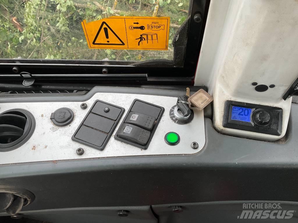Komatsu 845 Forvarderi