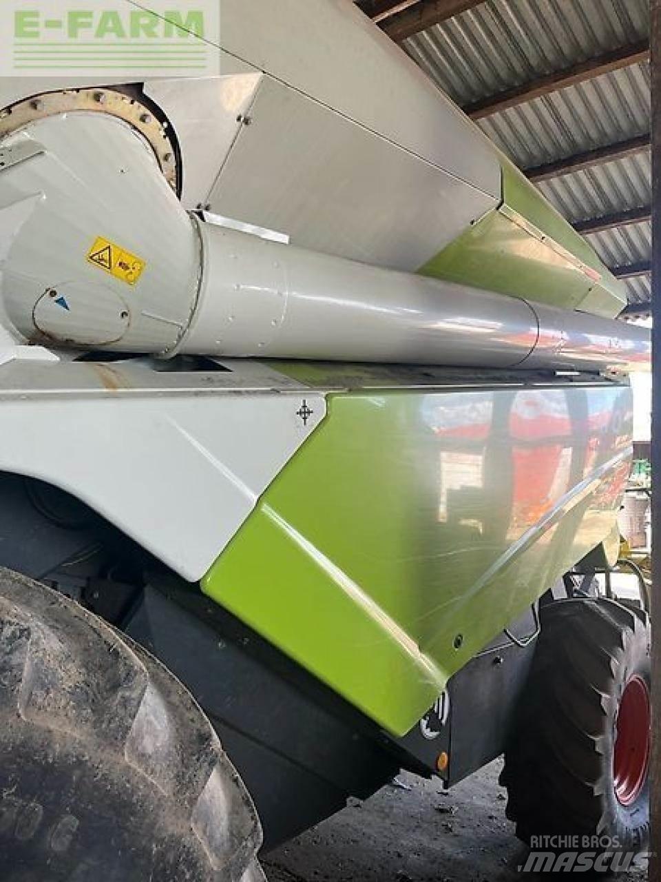 CLAAS tucano 470 Kombajni