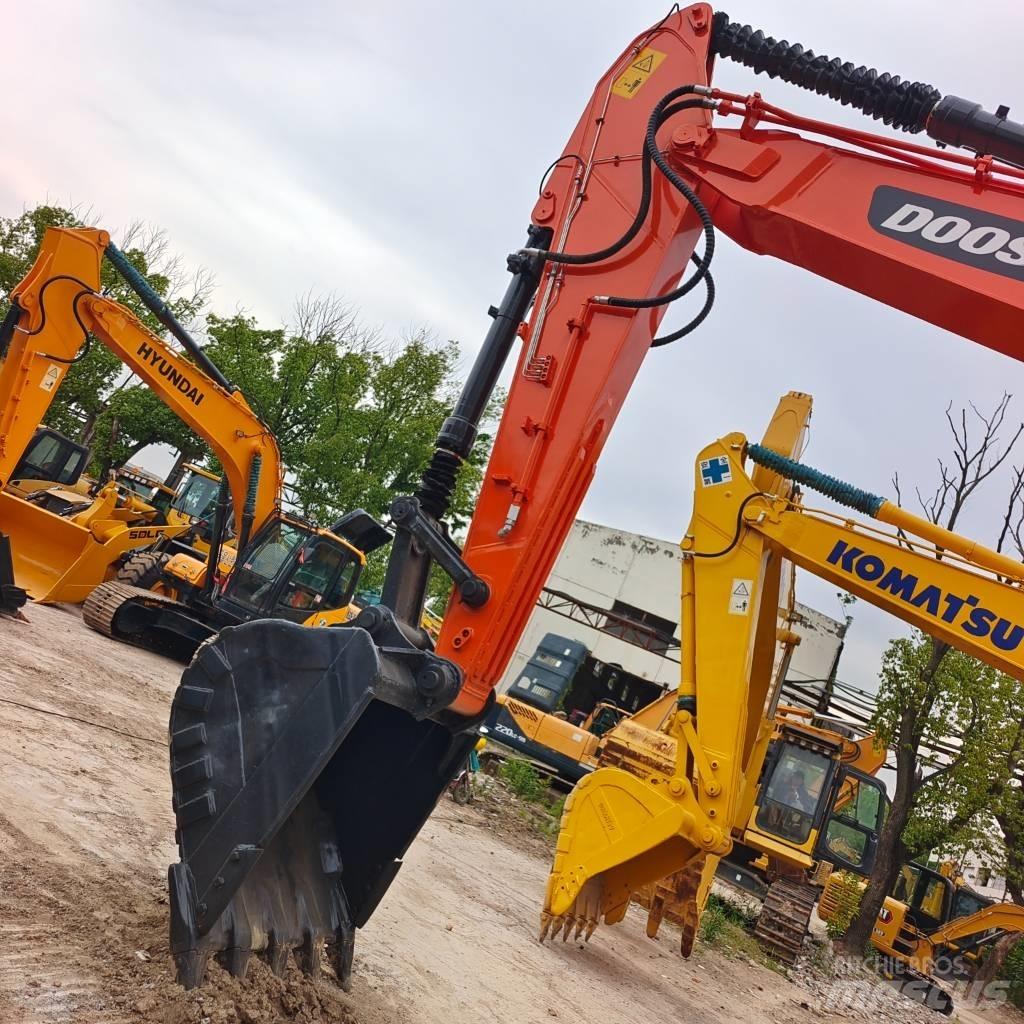 Doosan DX300 Bageri guseničari