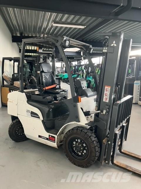 Mitsubishi FD25N3 Dizelski viljuškari