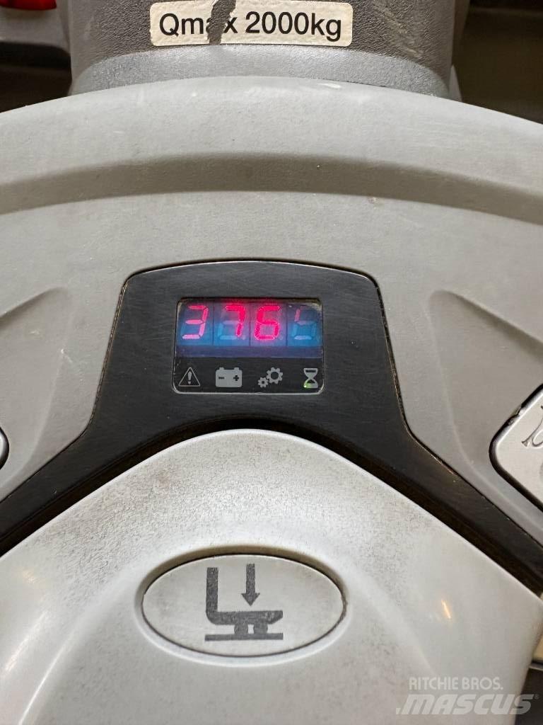 Cesab P 320 Nisko podizni električni viljuškar sa stajalištom