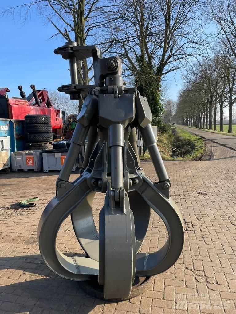 Fuchs HDMS 800 Bageri za prenos primarnih/sekundarnih sirovina