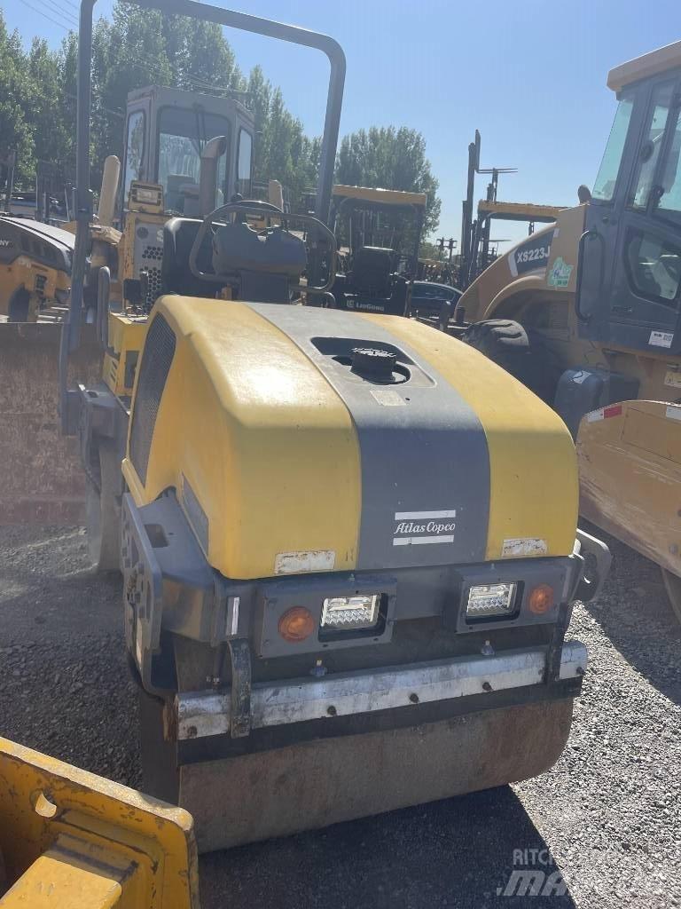 Dynapac CC 1250 Valjci sa duplim bubnjem