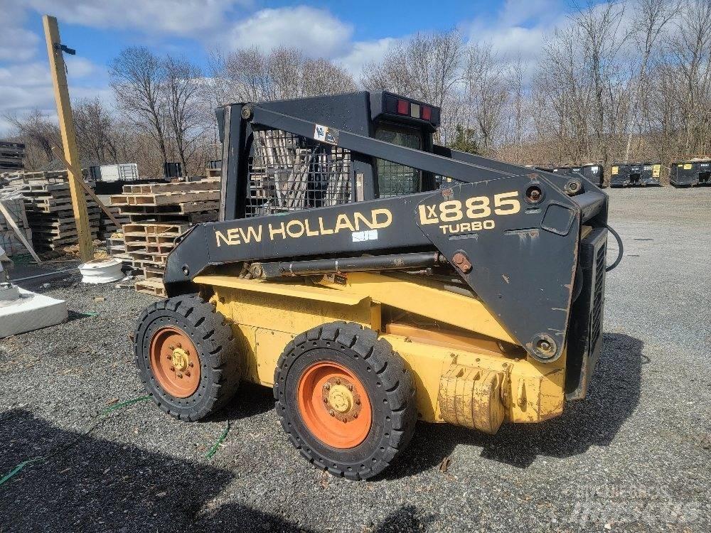 New Holland LX 885 Skid steer mini utovarivači