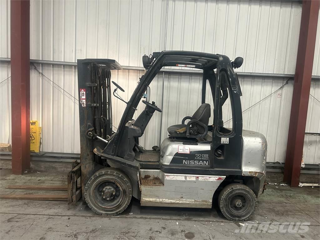 Nissan FD02A25Q Dizelski viljuškari