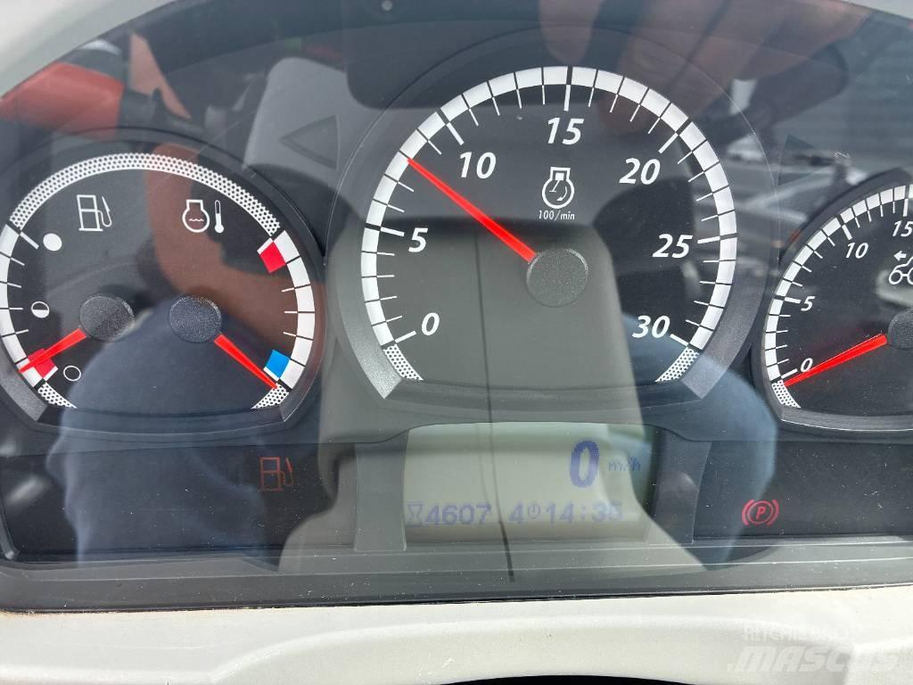 Valtra 254 Versus Traktori