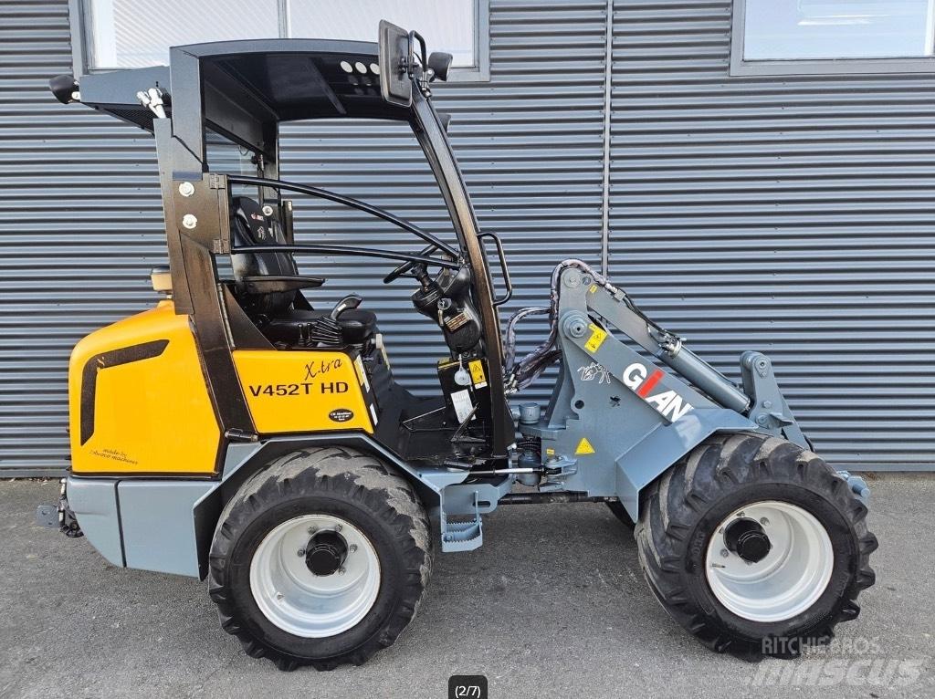 GiANT v452t hd x-tra Mini utovarivači