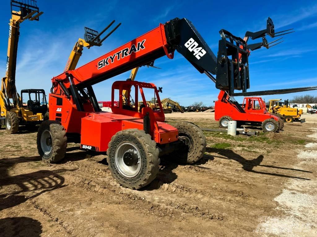 SkyTrak 8042 Teleskopski viljuškari