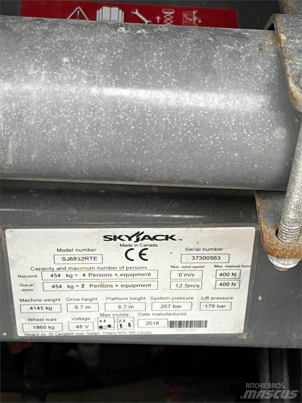 SkyJack SJ 6832 RTE Makazaste platforme
