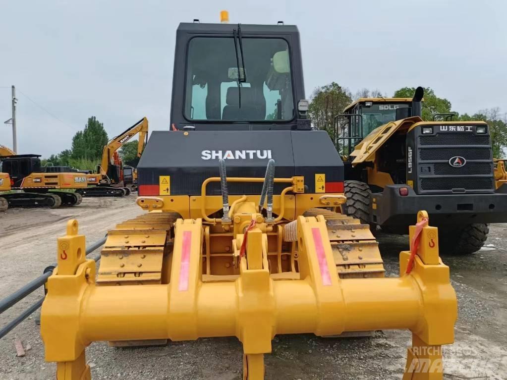 Shantui D16 Buldožeri guseničari