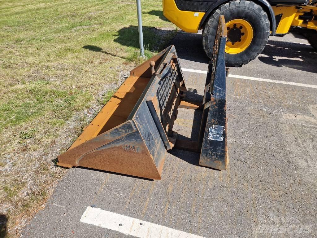CAT 247 B 2 Skid steer mini utovarivači