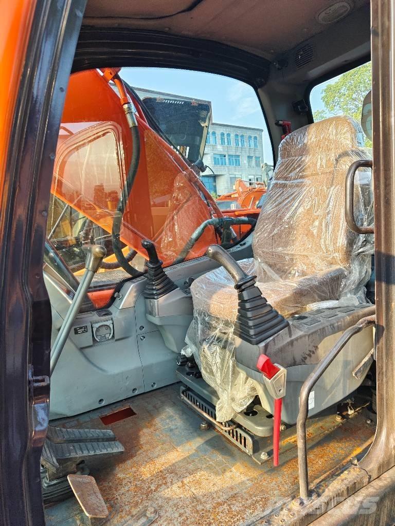 Doosan DX225LC-9C Bageri guseničari
