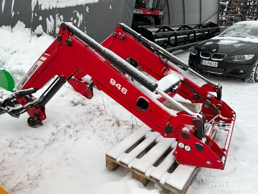 Massey Ferguson 945 Prednji utovarivači i bageri