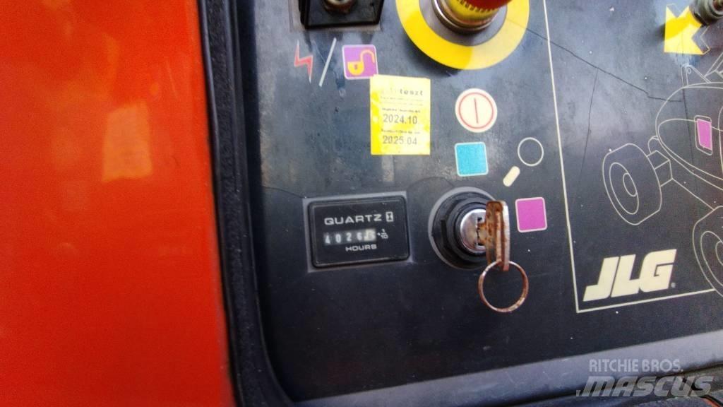 JLG 800 AJ Zglobne podizne platforme