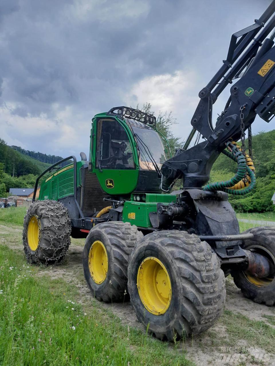 John Deere 1270 G Harversteri