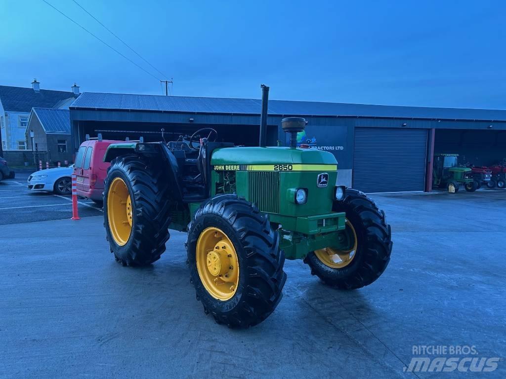 John Deere 2850 Traktori
