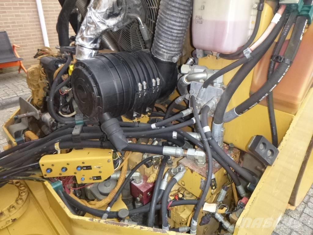 CAT CB 534 D Valjci sa duplim bubnjem