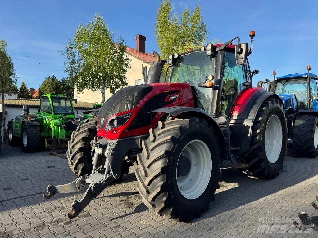 Valtra T234 VERSU Traktori