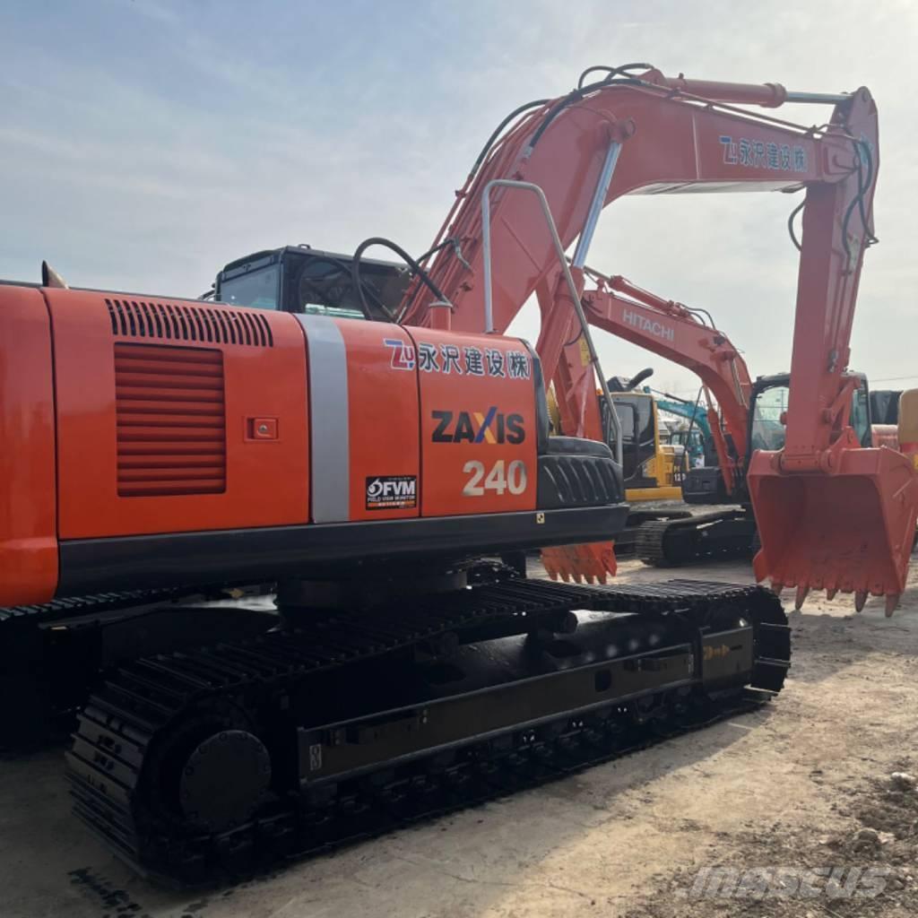 Hitachi ZX 240 Bageri guseničari