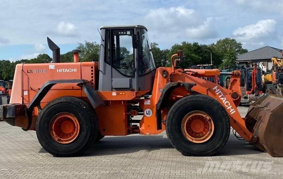 Hitachi LX 210 E Utovarivači na točkove