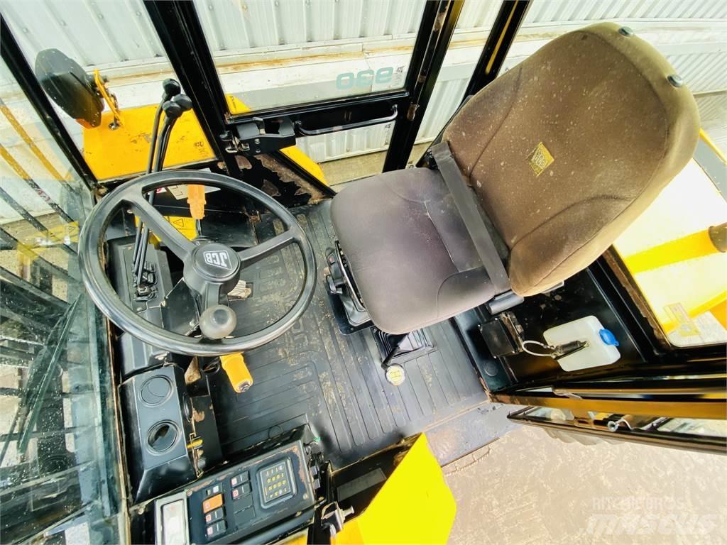 JCB 930RTFL Ostalo za građevinarstvo