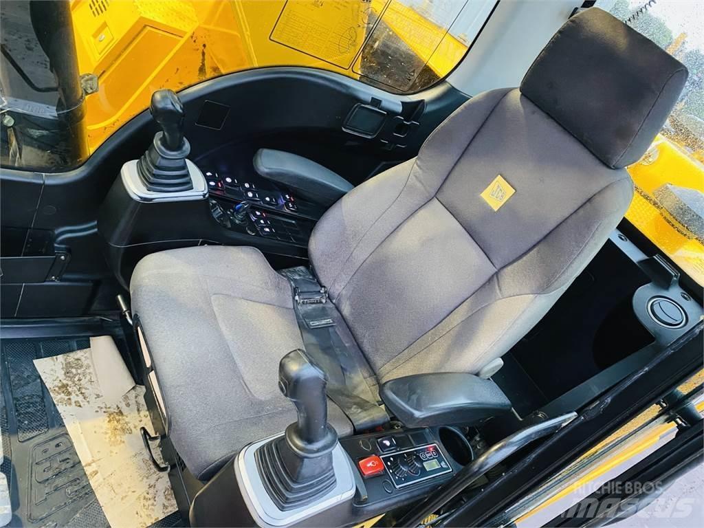 JCB JS220LC Bageri guseničari