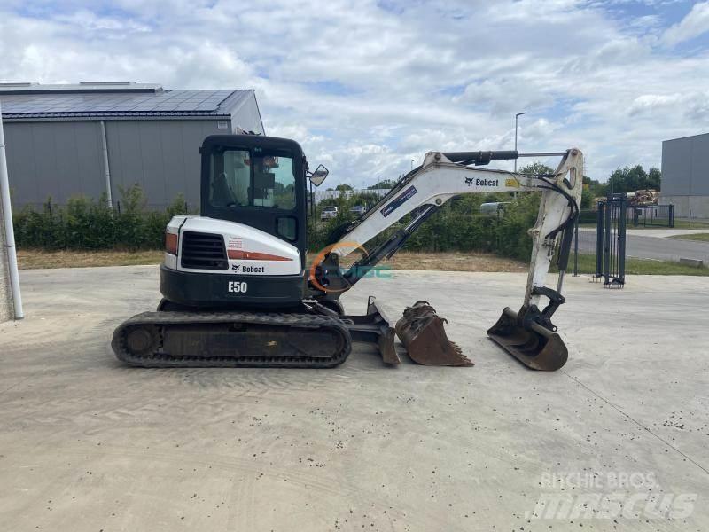 Bobcat E 50 Bageri točkaši