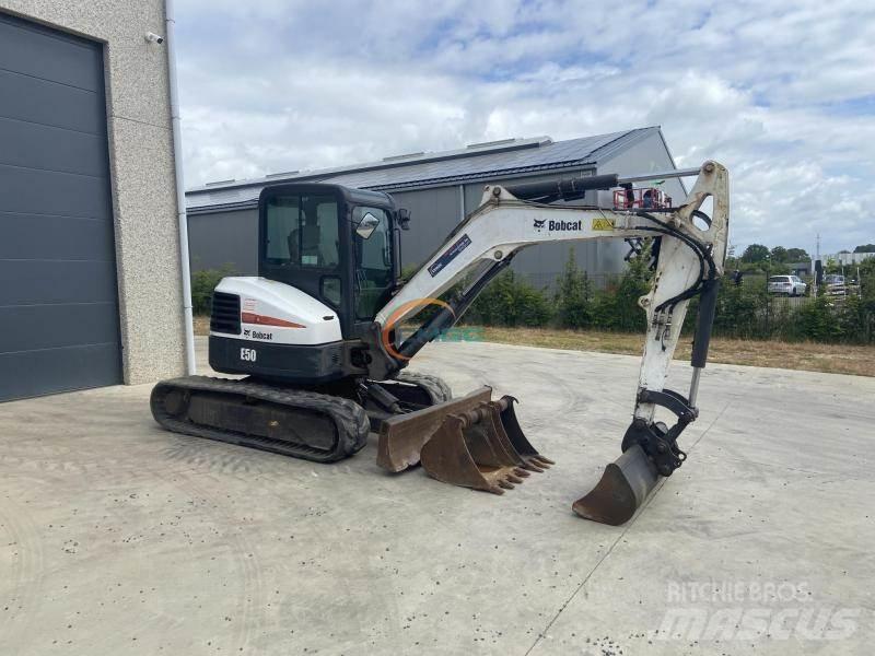 Bobcat E 50 Bageri točkaši