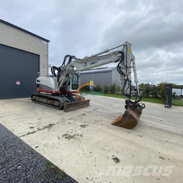 Takeuchi TB215R Bageri točkaši