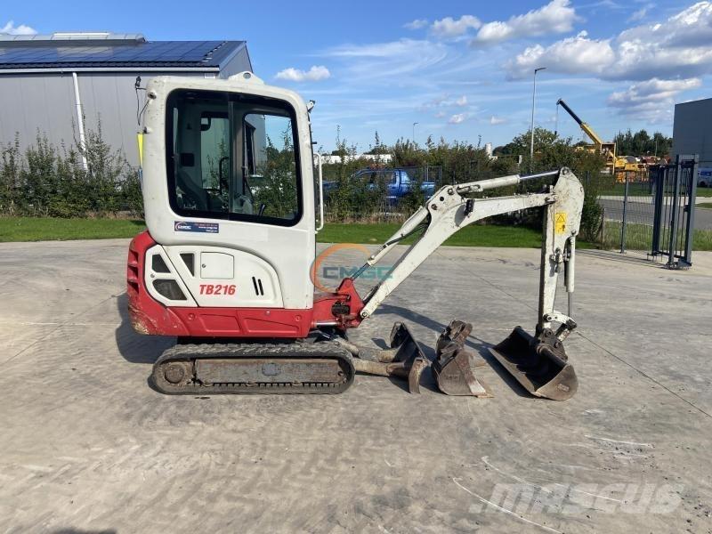 Takeuchi TB216 Bageri točkaši