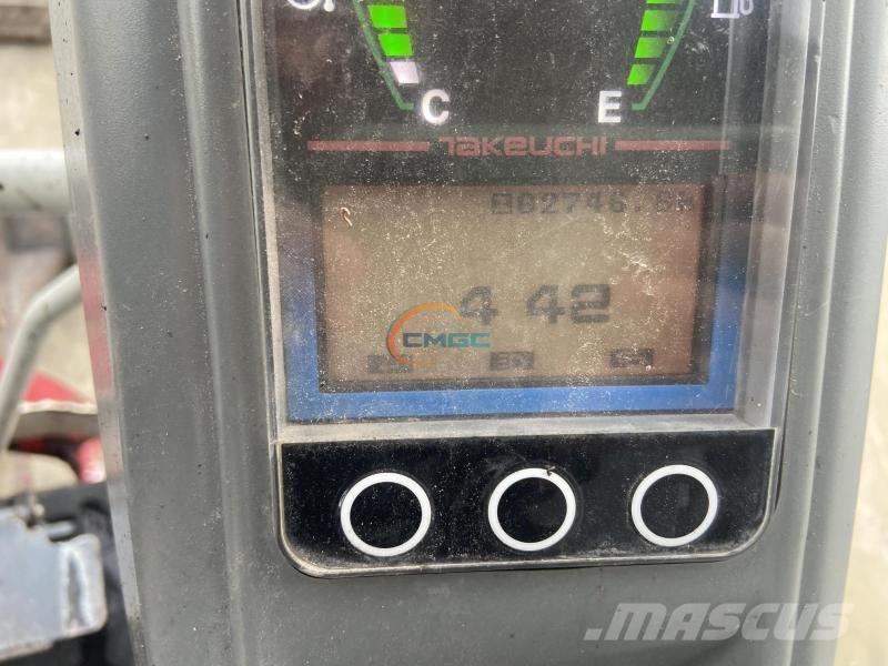 Takeuchi TB217R Bageri točkaši