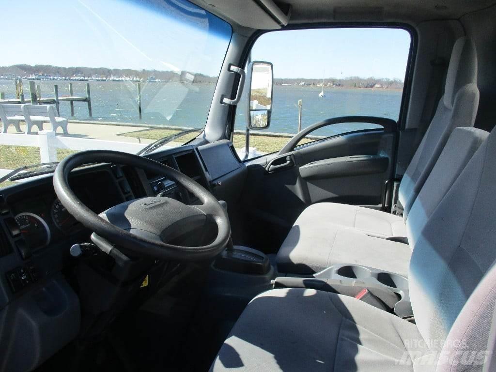 Isuzu NPR Sanduk kamioni